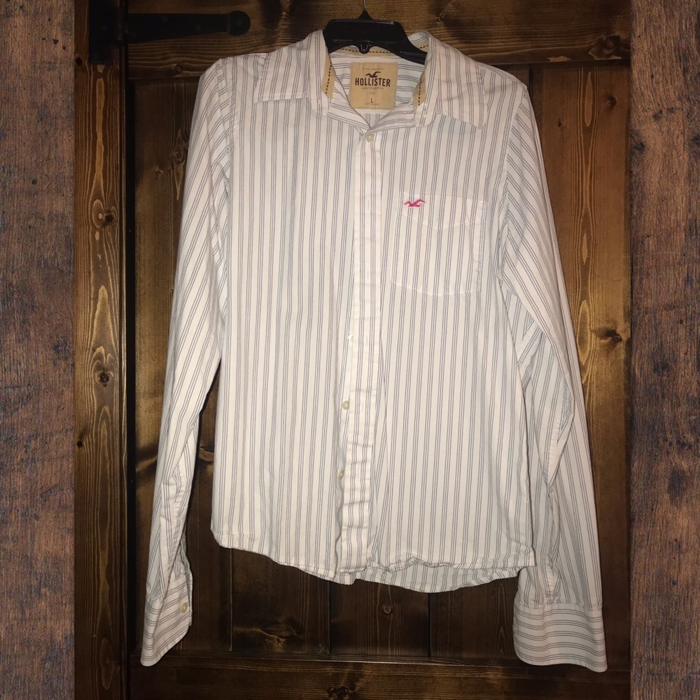 ❌SOLD❌ Men’s Hollister Button Up